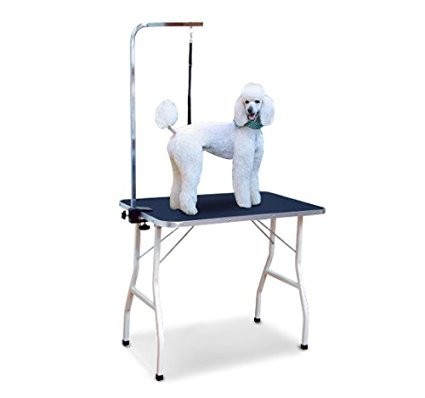 Nastavitelný stůl na stříhání psů